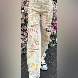 Free People Embroidered Cream Jeans - Size 25